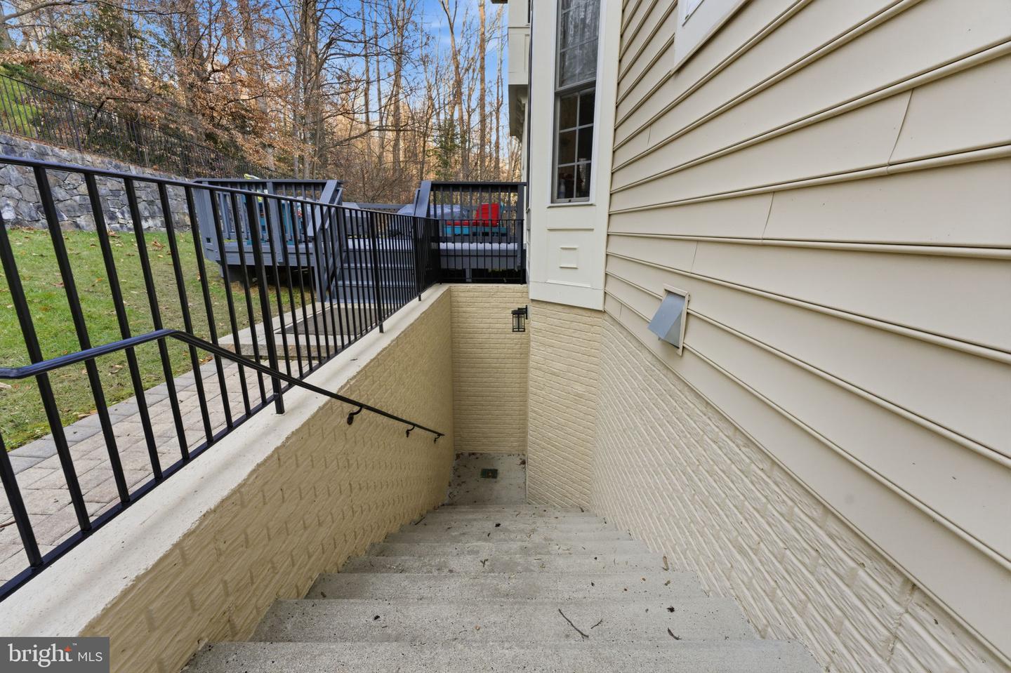 7669 OAK FIELD CT, SPRINGFIELD, Virginia 22153, 5 Bedrooms Bedrooms, ,4 BathroomsBathrooms,Residential,For sale,7669 OAK FIELD CT,VAFX2283030 MLS # VAFX2283030