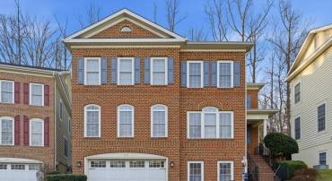 7669 OAK FIELD CT, SPRINGFIELD, Virginia 22153, 5 Bedrooms Bedrooms, ,4 BathroomsBathrooms,Residential,For sale,7669 OAK FIELD CT,VAFX2283030 MLS # VAFX2283030