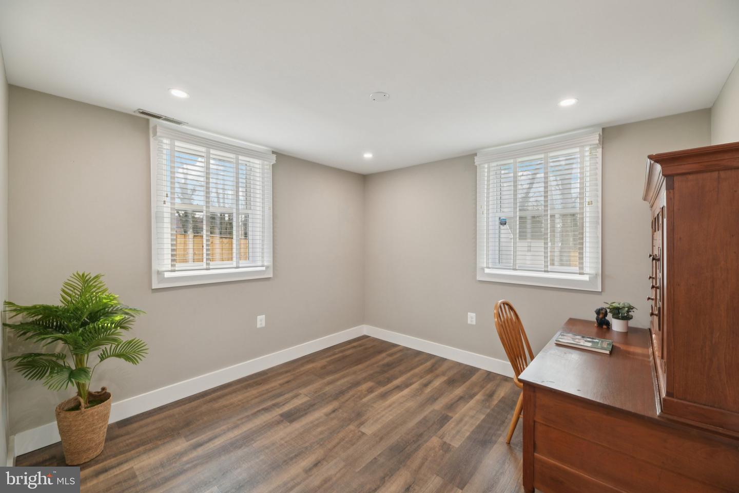 8422 WOODLAWN ST, ALEXANDRIA, Virginia 22309, 3 Bedrooms Bedrooms, ,1 BathroomBathrooms,Residential,For sale,8422 WOODLAWN ST,VAFX2283068 MLS # VAFX2283068