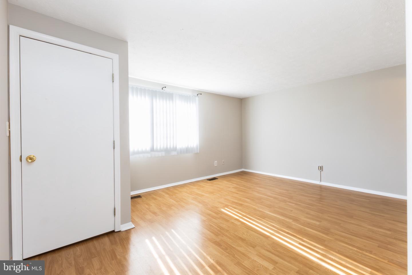 10123 STATESBORO CT, MANASSAS, Virginia 20109, 3 Bedrooms Bedrooms, ,2 BathroomsBathrooms,Residential,For sale,10123 STATESBORO CT,VAPW2109424 MLS # VAPW2109424