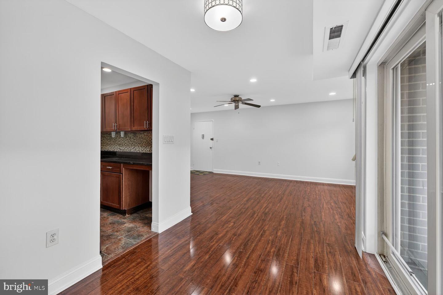 12753 DARA DR #101, WOODBRIDGE, Virginia 22192, 1 Bedroom Bedrooms, ,1 BathroomBathrooms,Residential,For sale,12753 DARA DR #101,VAPW2109456 MLS # VAPW2109456