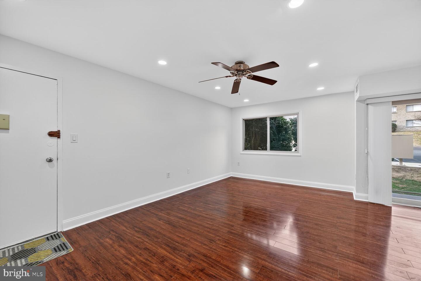 12753 DARA DR #101, WOODBRIDGE, Virginia 22192, 1 Bedroom Bedrooms, ,1 BathroomBathrooms,Residential,For sale,12753 DARA DR #101,VAPW2109456 MLS # VAPW2109456