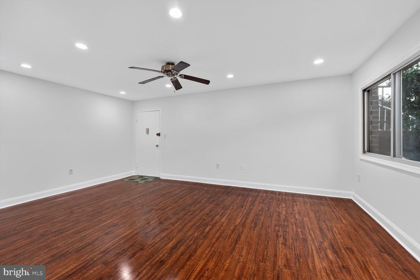 12753 DARA DR #101, WOODBRIDGE, Virginia 22192, 1 Bedroom Bedrooms, ,1 BathroomBathrooms,Residential,For sale,12753 DARA DR #101,VAPW2109456 MLS # VAPW2109456