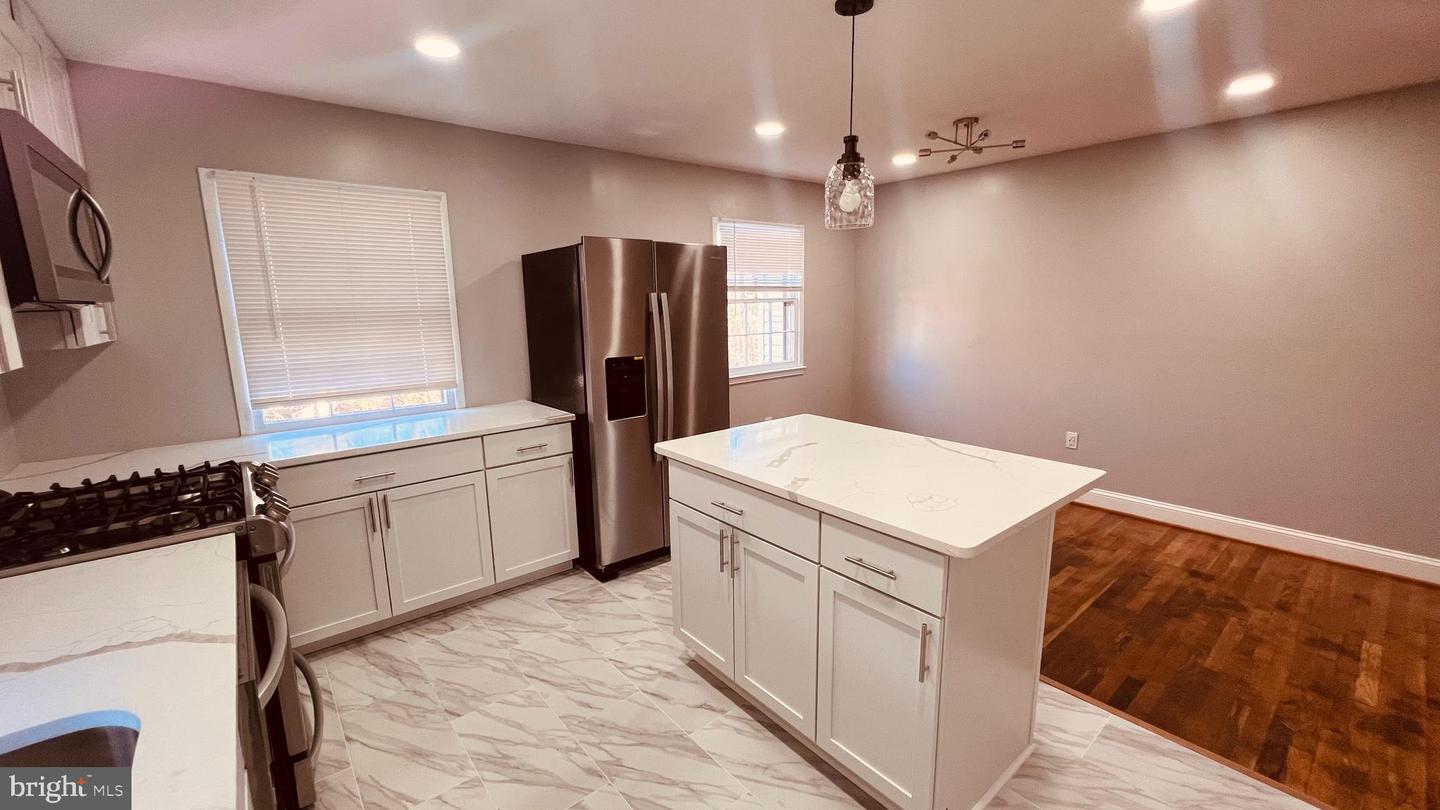 14389 FONTAINE CT, WOODBRIDGE, Virginia 22193, 3 Bedrooms Bedrooms, ,2 BathroomsBathrooms,Residential,For sale,14389 FONTAINE CT,VAPW2109534 MLS # VAPW2109534