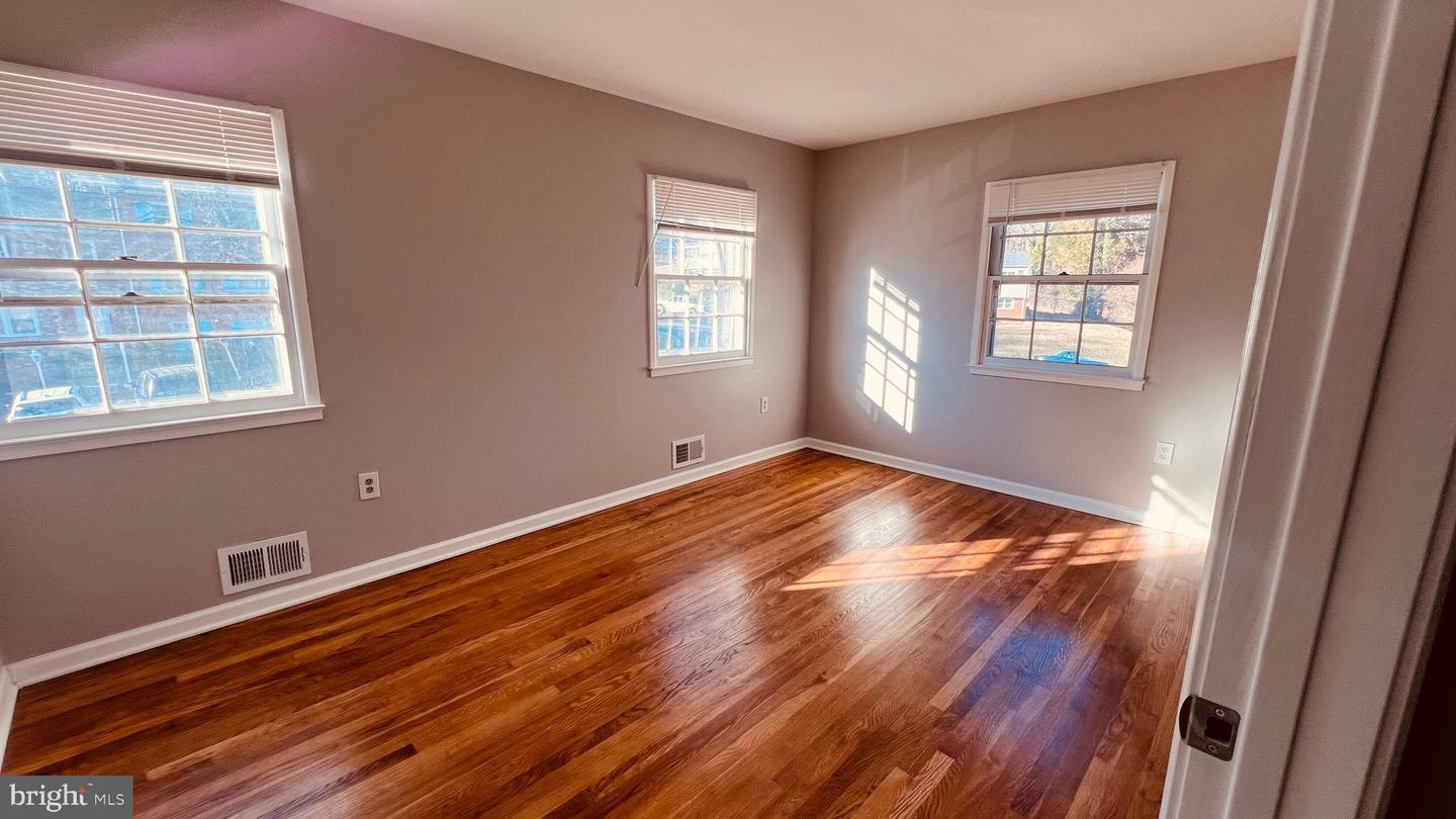 14389 FONTAINE CT, WOODBRIDGE, Virginia 22193, 3 Bedrooms Bedrooms, ,2 BathroomsBathrooms,Residential,For sale,14389 FONTAINE CT,VAPW2109534 MLS # VAPW2109534