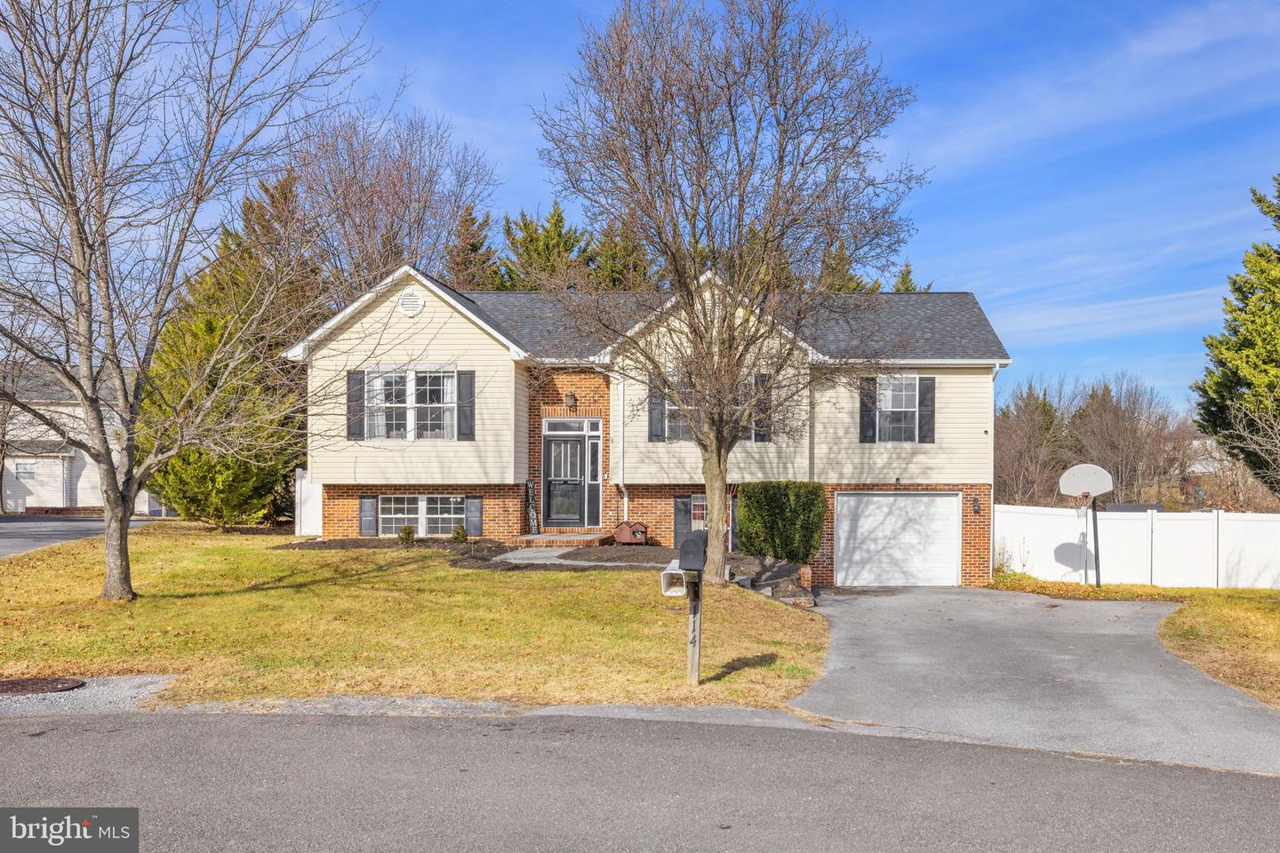 114 PATRICK PL, STEPHENS CITY, Virginia 22655, 4 Bedrooms Bedrooms, ,3 BathroomsBathrooms,Residential,For sale,114 PATRICK PL,VAFV2038598 MLS # VAFV2038598