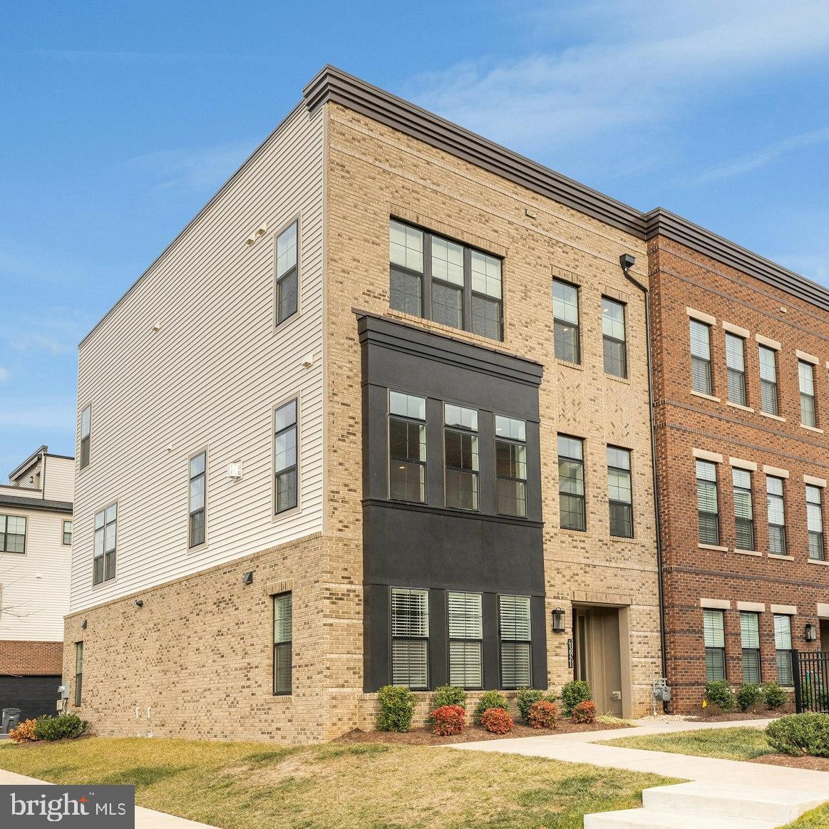 43921 HURLEYS HUNT TER, ASHBURN, Virginia 20147, 4 Bedrooms Bedrooms, ,3 BathroomsBathrooms,Residential,For sale,43921 HURLEYS HUNT TER,VALO2113054 MLS # VALO2113054