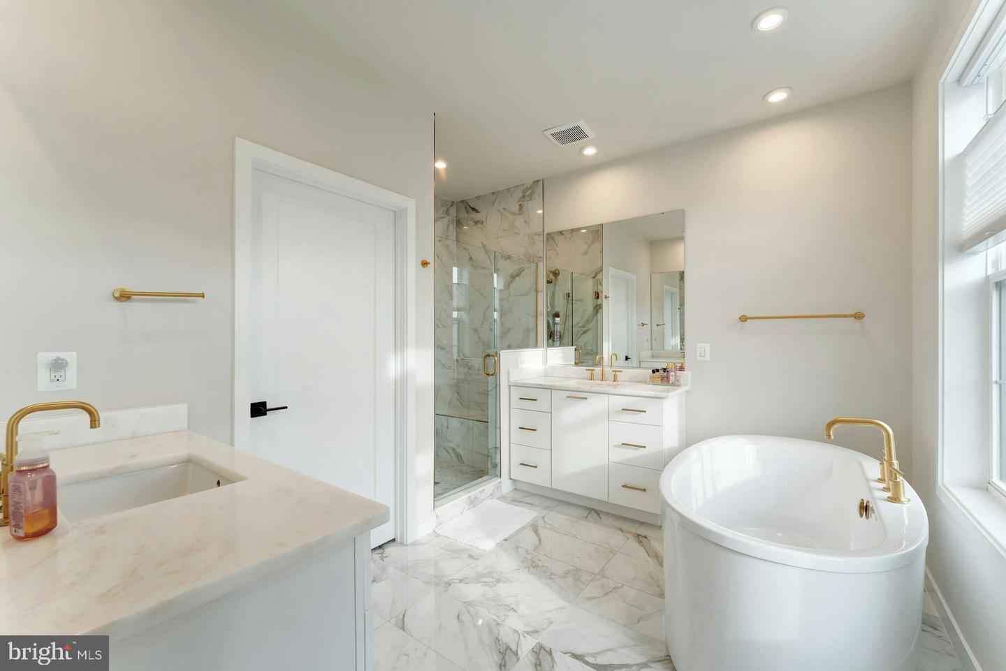 43921 HURLEYS HUNT TER, ASHBURN, Virginia 20147, 4 Bedrooms Bedrooms, ,3 BathroomsBathrooms,Residential,For sale,43921 HURLEYS HUNT TER,VALO2113054 MLS # VALO2113054