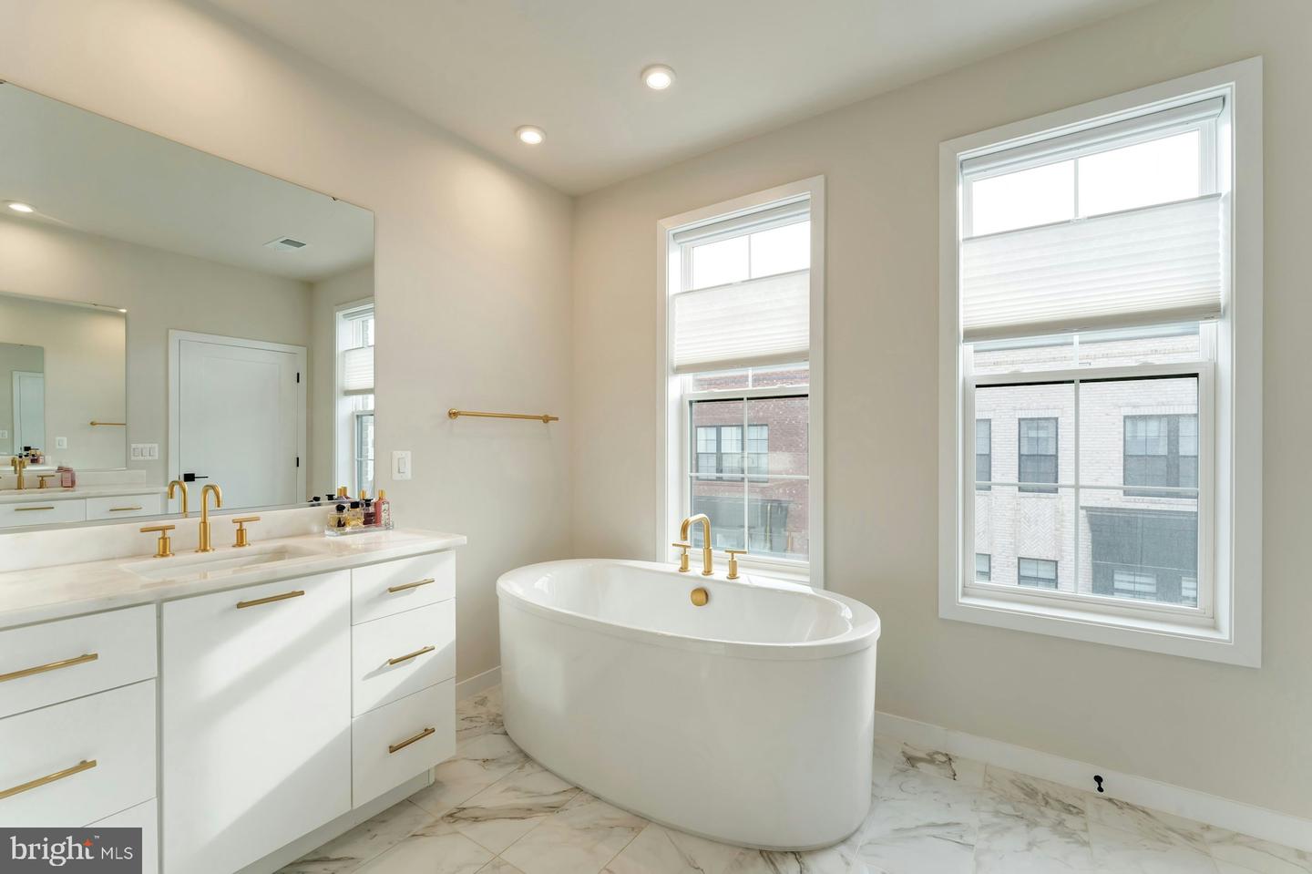 43921 HURLEYS HUNT TER, ASHBURN, Virginia 20147, 4 Bedrooms Bedrooms, ,3 BathroomsBathrooms,Residential,For sale,43921 HURLEYS HUNT TER,VALO2113054 MLS # VALO2113054