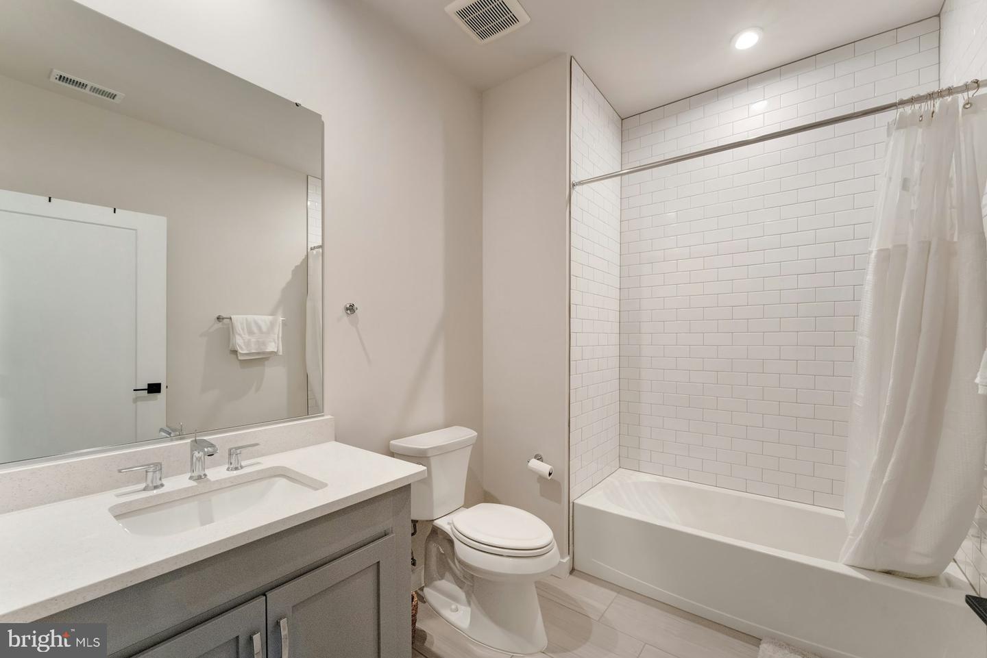 43921 HURLEYS HUNT TER, ASHBURN, Virginia 20147, 4 Bedrooms Bedrooms, ,3 BathroomsBathrooms,Residential,For sale,43921 HURLEYS HUNT TER,VALO2113054 MLS # VALO2113054