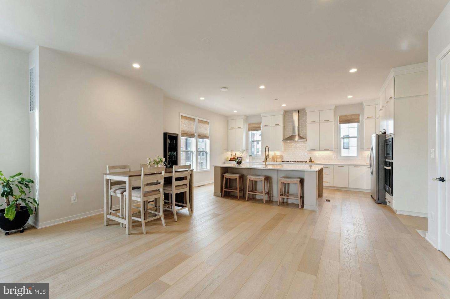 43921 HURLEYS HUNT TER, ASHBURN, Virginia 20147, 4 Bedrooms Bedrooms, ,3 BathroomsBathrooms,Residential,For sale,43921 HURLEYS HUNT TER,VALO2113054 MLS # VALO2113054