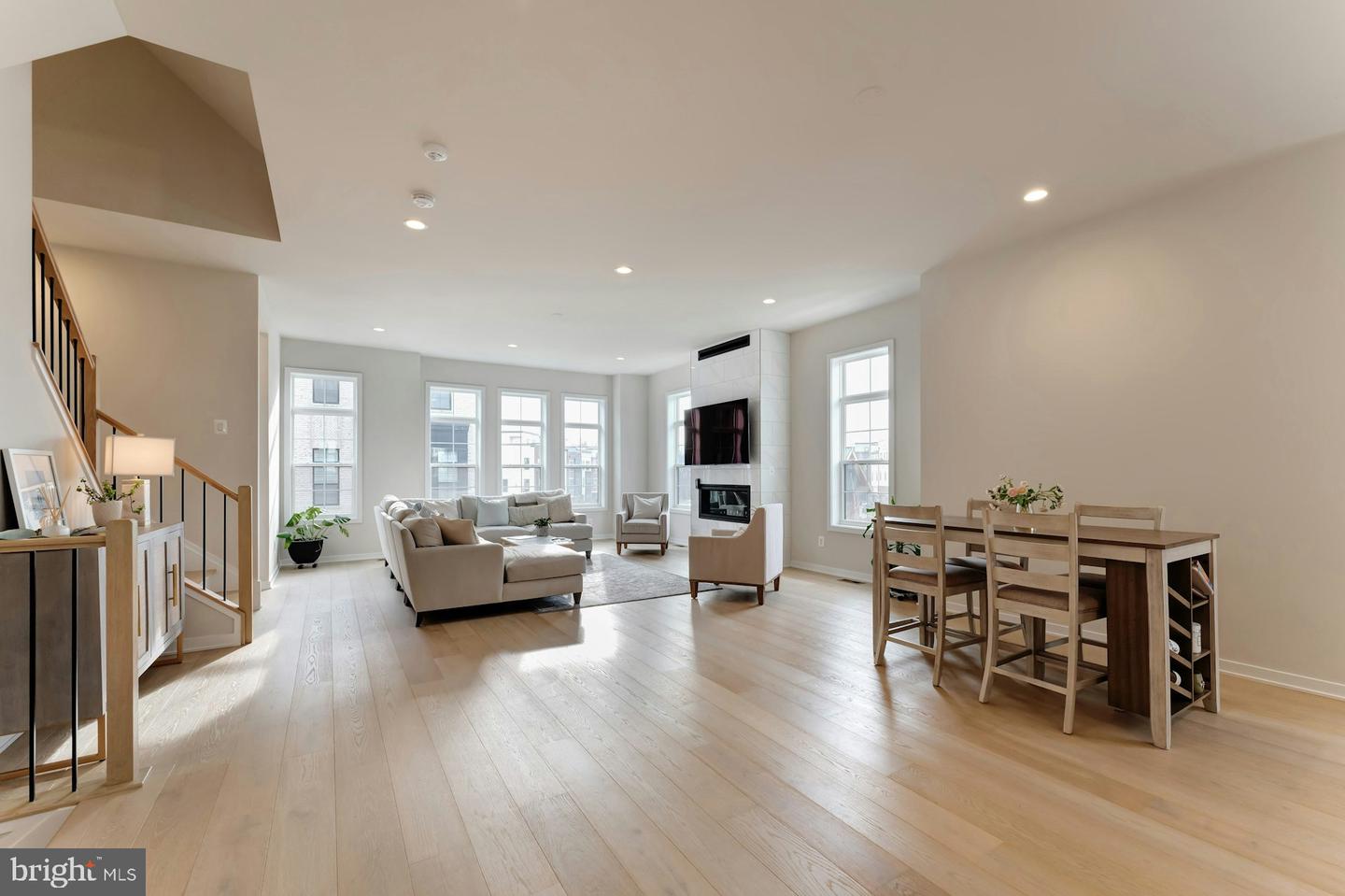 43921 HURLEYS HUNT TER, ASHBURN, Virginia 20147, 4 Bedrooms Bedrooms, ,3 BathroomsBathrooms,Residential,For sale,43921 HURLEYS HUNT TER,VALO2113054 MLS # VALO2113054