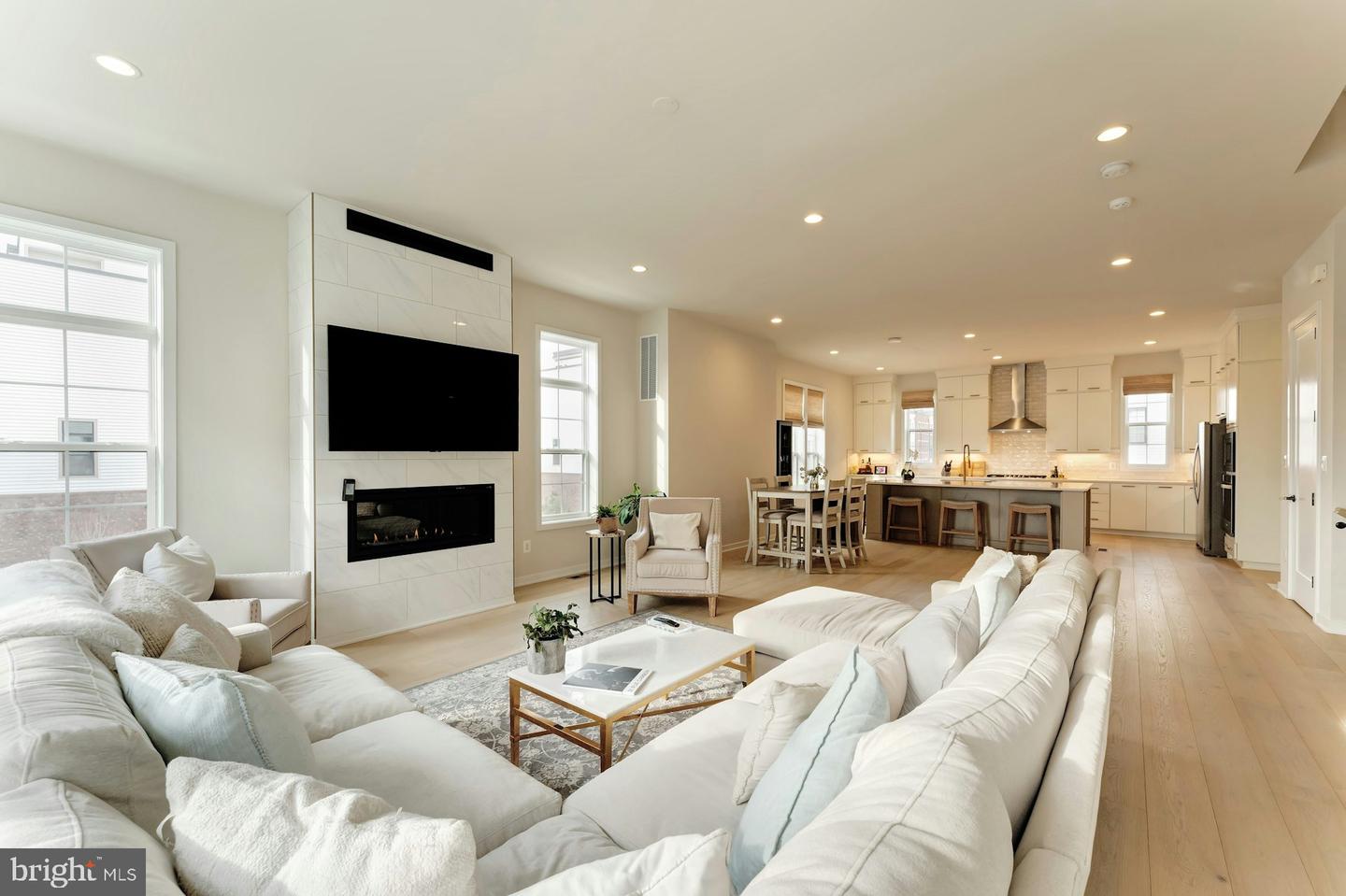 43921 HURLEYS HUNT TER, ASHBURN, Virginia 20147, 4 Bedrooms Bedrooms, ,3 BathroomsBathrooms,Residential,For sale,43921 HURLEYS HUNT TER,VALO2113054 MLS # VALO2113054