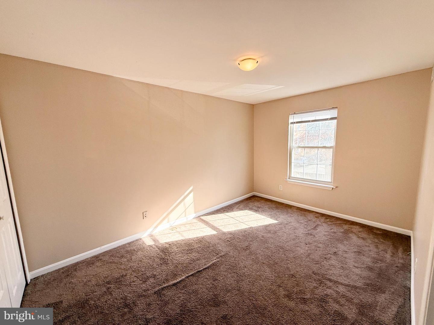 9211 AZURE CT #202, MANASSAS, Virginia 20110, 2 Bedrooms Bedrooms, 4 Rooms Rooms,2 BathroomsBathrooms,Residential,For sale,9211 AZURE CT #202,VAMN2009862 MLS # VAMN2009862