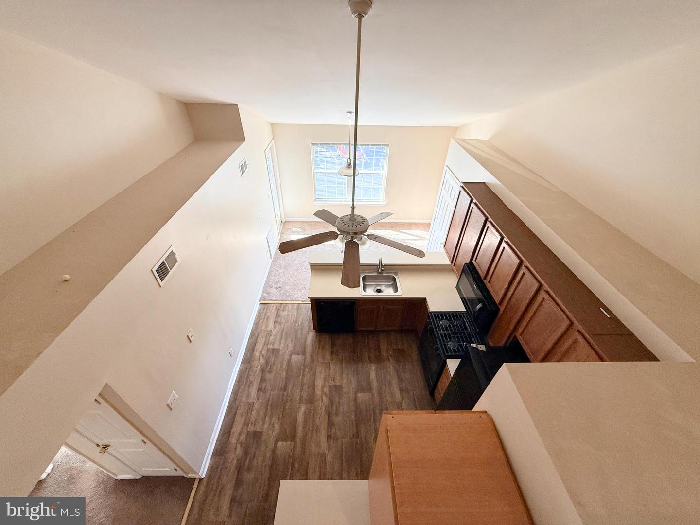 9211 AZURE CT #202, MANASSAS, Virginia 20110, 2 Bedrooms Bedrooms, 4 Rooms Rooms,2 BathroomsBathrooms,Residential,For sale,9211 AZURE CT #202,VAMN2009862 MLS # VAMN2009862