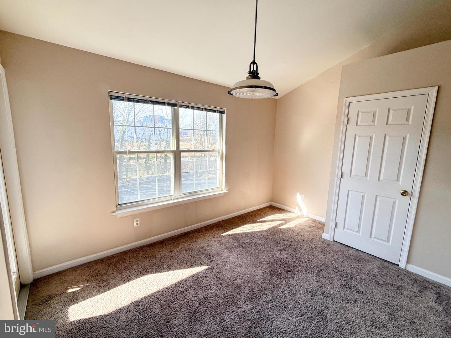 9211 AZURE CT #202, MANASSAS, Virginia 20110, 2 Bedrooms Bedrooms, 4 Rooms Rooms,2 BathroomsBathrooms,Residential,For sale,9211 AZURE CT #202,VAMN2009862 MLS # VAMN2009862