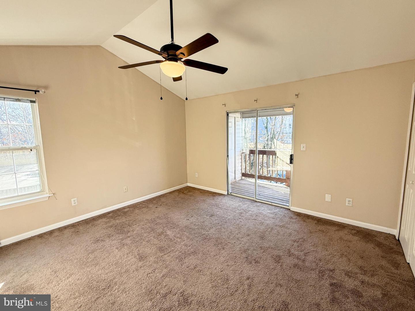 9211 AZURE CT #202, MANASSAS, Virginia 20110, 2 Bedrooms Bedrooms, 4 Rooms Rooms,2 BathroomsBathrooms,Residential,For sale,9211 AZURE CT #202,VAMN2009862 MLS # VAMN2009862