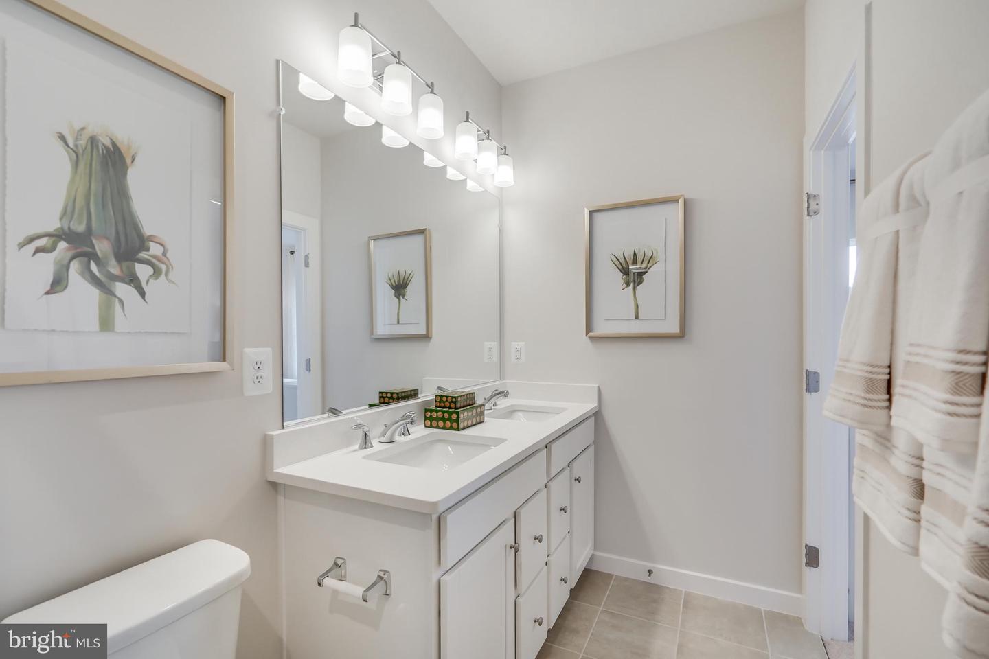 13670 COBBLE LOOP, WOODBRIDGE, Virginia 22193, 3 Bedrooms Bedrooms, ,2 BathroomsBathrooms,Residential,For sale,13670 COBBLE LOOP,VAPW2109644 MLS # VAPW2109644