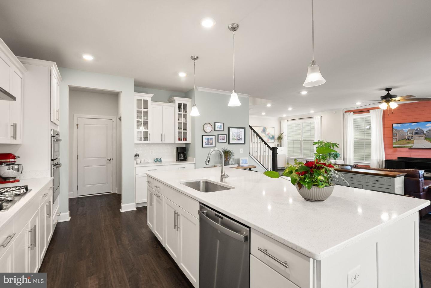 9516 SANGER ST, LORTON, Virginia 22079, 5 Bedrooms Bedrooms, ,3 BathroomsBathrooms,Residential,For sale,9516 SANGER ST,VAFX2283580 MLS # VAFX2283580