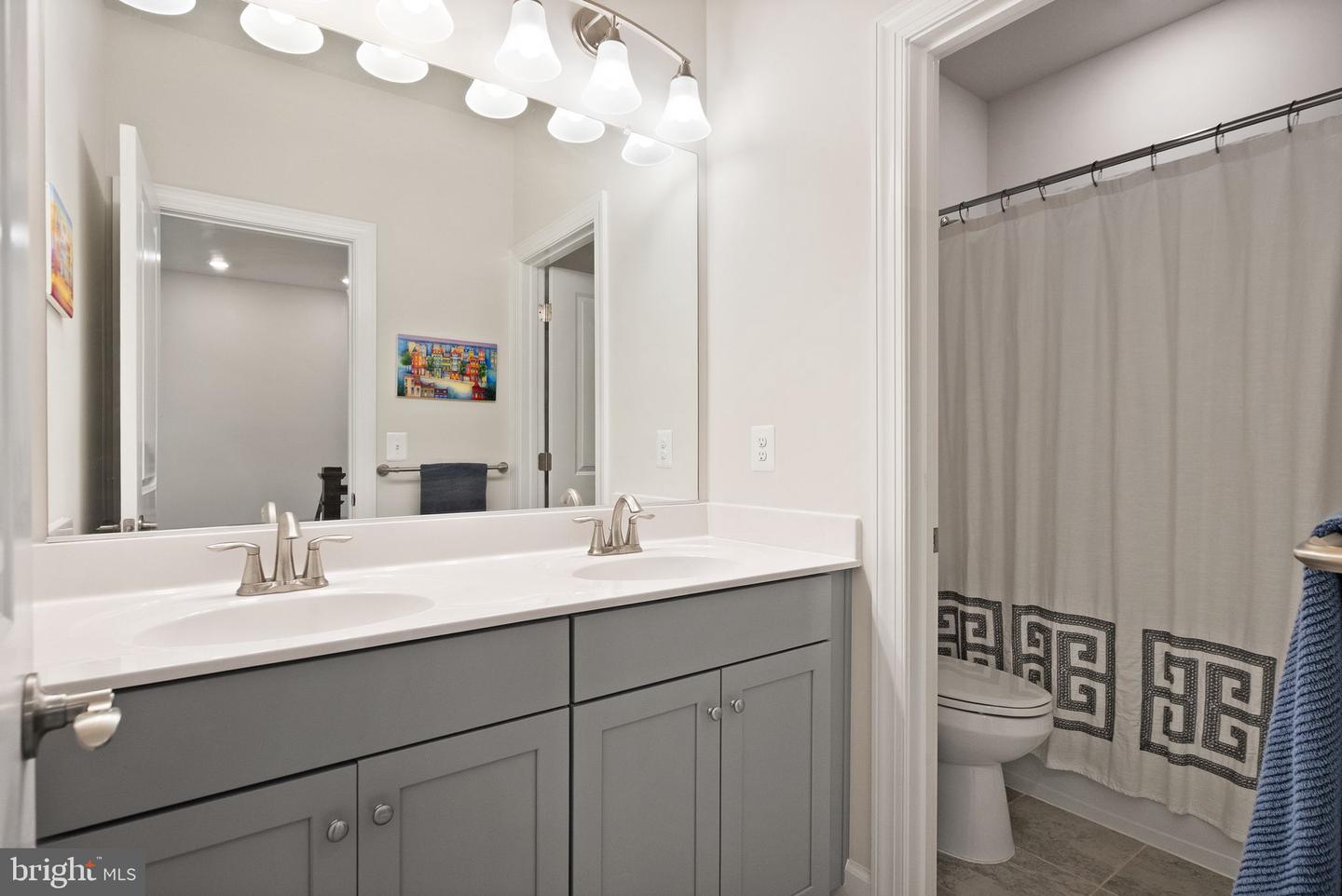 9516 SANGER ST, LORTON, Virginia 22079, 5 Bedrooms Bedrooms, ,3 BathroomsBathrooms,Residential,For sale,9516 SANGER ST,VAFX2283580 MLS # VAFX2283580