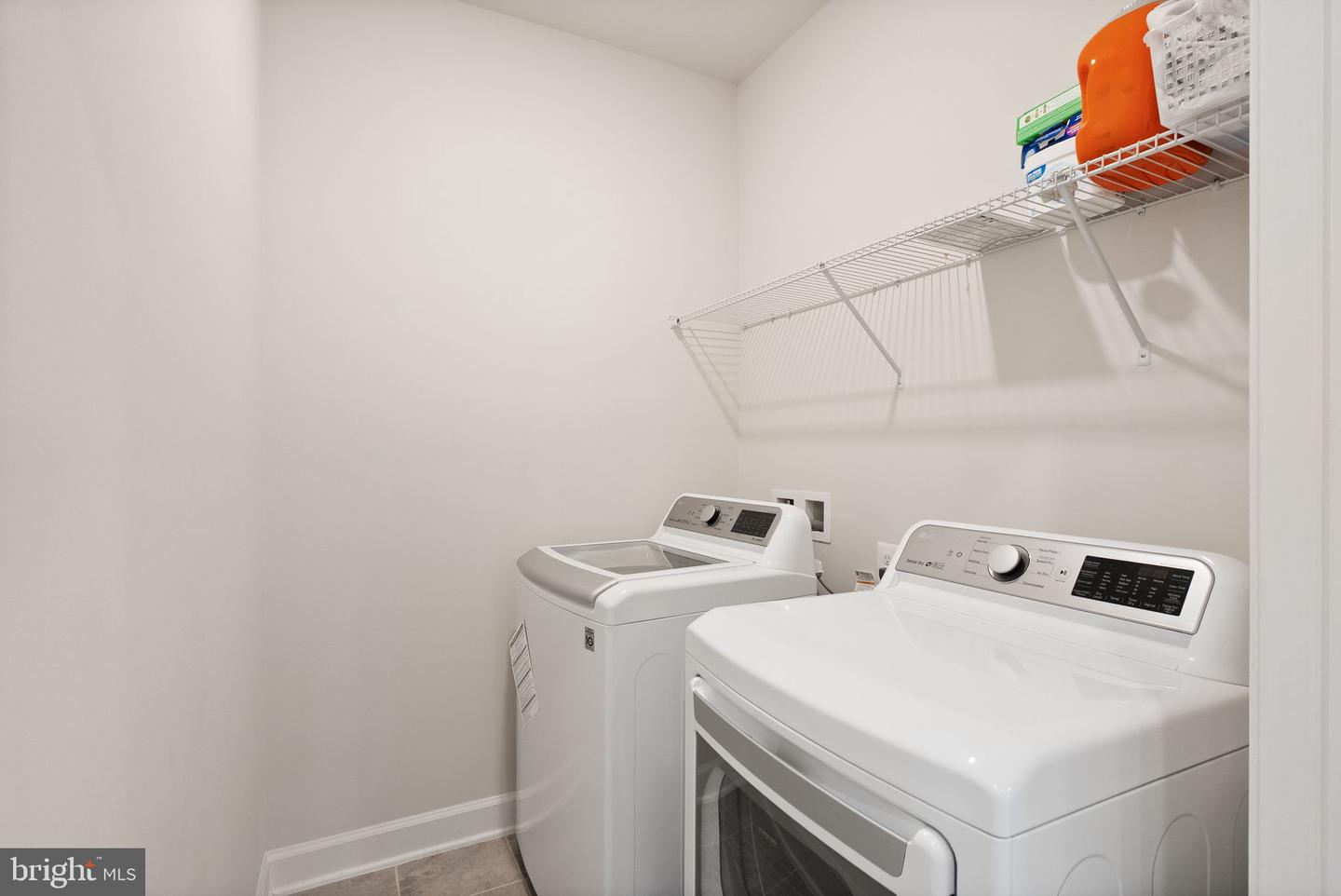 9516 SANGER ST, LORTON, Virginia 22079, 5 Bedrooms Bedrooms, ,3 BathroomsBathrooms,Residential,For sale,9516 SANGER ST,VAFX2283580 MLS # VAFX2283580