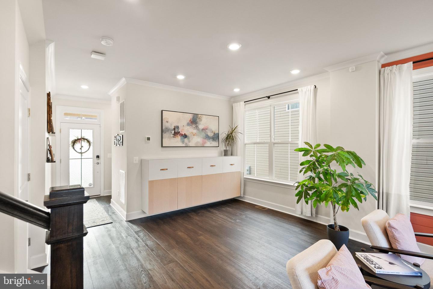 9516 SANGER ST, LORTON, Virginia 22079, 5 Bedrooms Bedrooms, ,3 BathroomsBathrooms,Residential,For sale,9516 SANGER ST,VAFX2283580 MLS # VAFX2283580