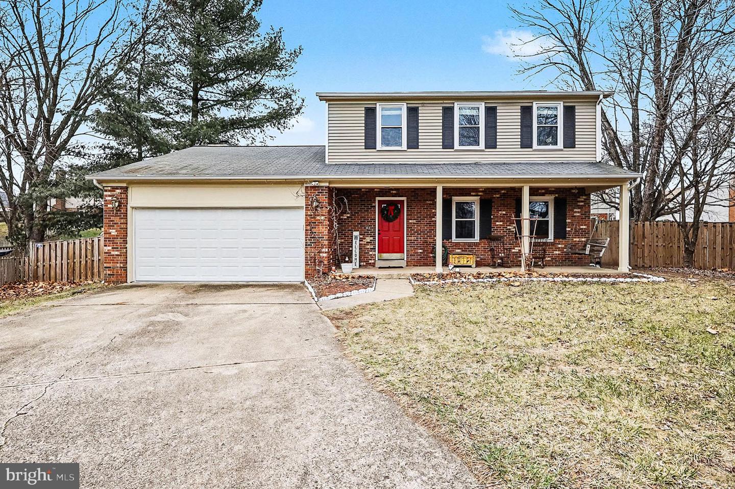 12807 LADY FAIRFAX CIR, HERNDON, Virginia 20170, 3 Bedrooms Bedrooms, 7 Rooms Rooms,2 BathroomsBathrooms,Residential,For sale,12807 LADY FAIRFAX CIR,VAFX2283598 MLS # VAFX2283598