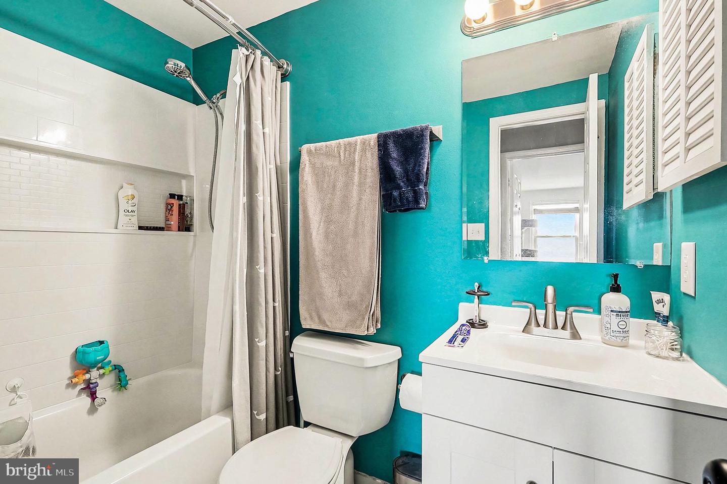 12807 LADY FAIRFAX CIR, HERNDON, Virginia 20170, 3 Bedrooms Bedrooms, 7 Rooms Rooms,2 BathroomsBathrooms,Residential,For sale,12807 LADY FAIRFAX CIR,VAFX2283598 MLS # VAFX2283598