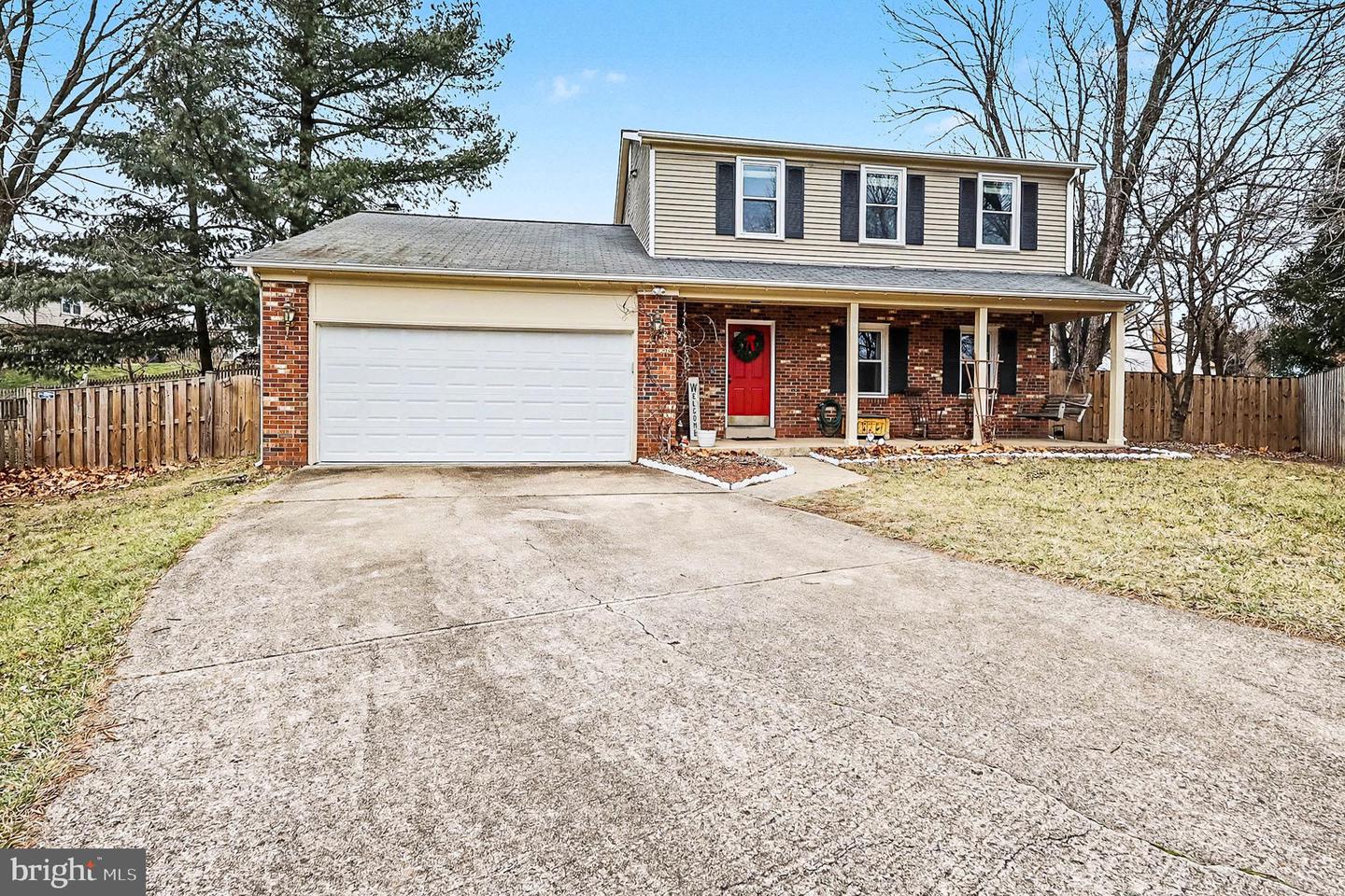 12807 LADY FAIRFAX CIR, HERNDON, Virginia 20170, 3 Bedrooms Bedrooms, 7 Rooms Rooms,2 BathroomsBathrooms,Residential,For sale,12807 LADY FAIRFAX CIR,VAFX2283598 MLS # VAFX2283598