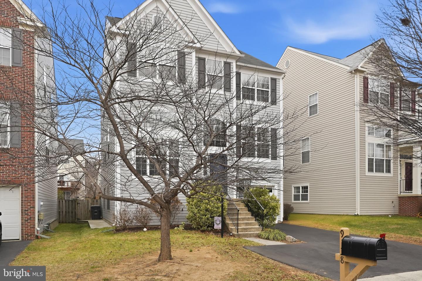 9138 MINEOLA CT, MANASSAS, Virginia 20111, 5 Bedrooms Bedrooms, ,3 BathroomsBathrooms,Residential,For sale,9138 MINEOLA CT,VAPW2109692 MLS # VAPW2109692