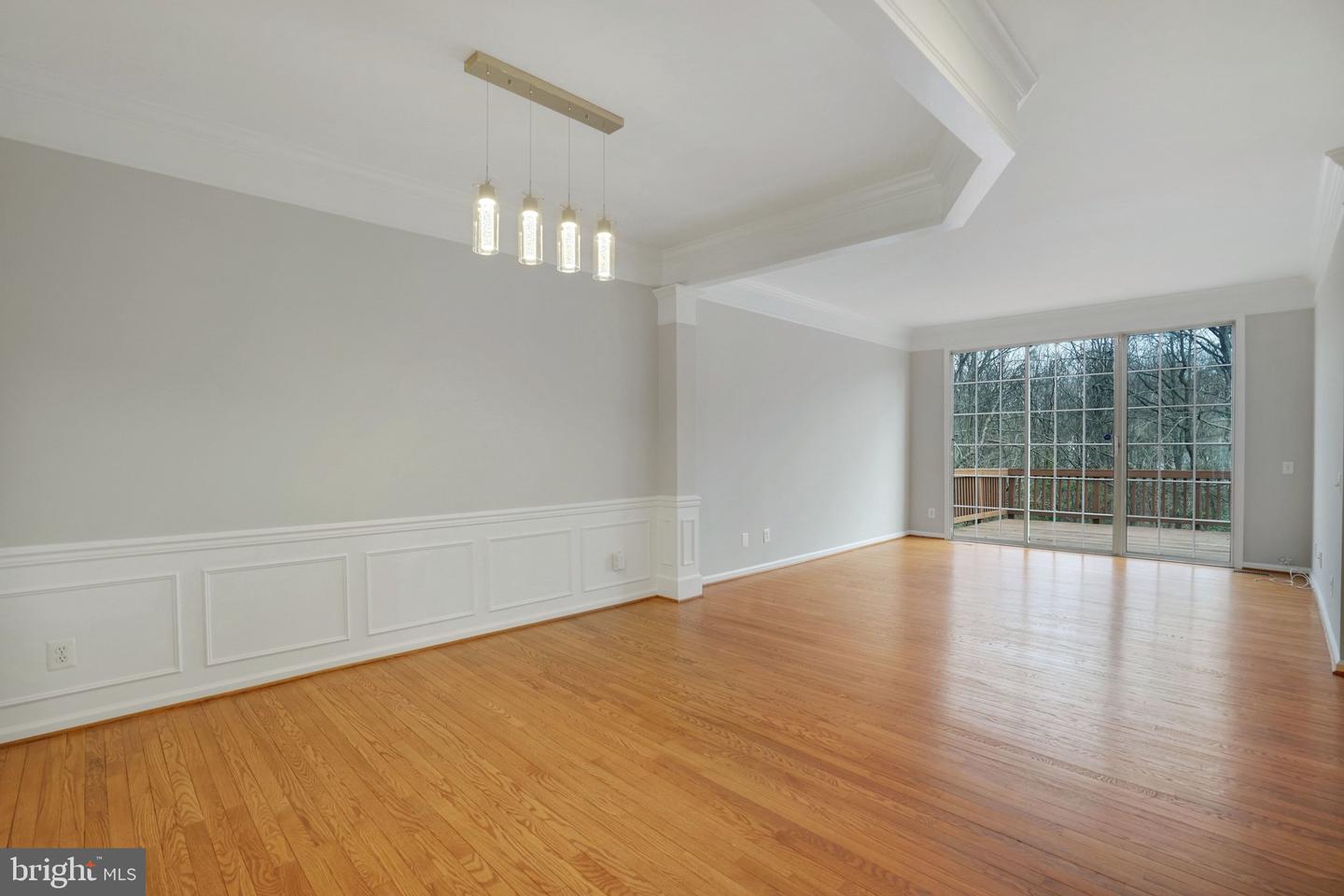 6142 MANCHESTER PARK CIR, ALEXANDRIA, Virginia 22310, 4 Bedrooms Bedrooms, ,3 BathroomsBathrooms,Residential,For sale,6142 MANCHESTER PARK CIR,VAFX2283698 MLS # VAFX2283698