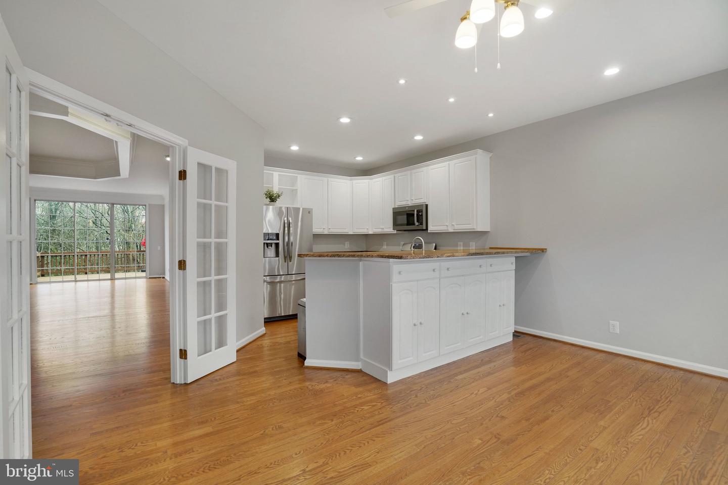 6142 MANCHESTER PARK CIR, ALEXANDRIA, Virginia 22310, 4 Bedrooms Bedrooms, ,3 BathroomsBathrooms,Residential,For sale,6142 MANCHESTER PARK CIR,VAFX2283698 MLS # VAFX2283698