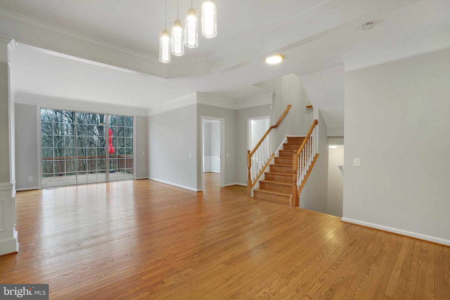 6142 MANCHESTER PARK CIR, ALEXANDRIA, Virginia 22310, 4 Bedrooms Bedrooms, ,3 BathroomsBathrooms,Residential,For sale,6142 MANCHESTER PARK CIR,VAFX2283698 MLS # VAFX2283698