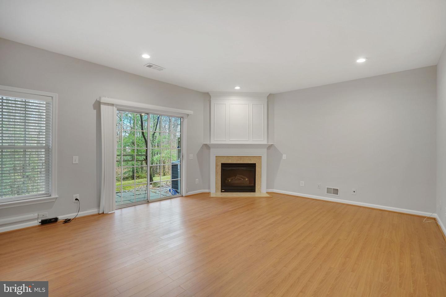 6142 MANCHESTER PARK CIR, ALEXANDRIA, Virginia 22310, 4 Bedrooms Bedrooms, ,3 BathroomsBathrooms,Residential,For sale,6142 MANCHESTER PARK CIR,VAFX2283698 MLS # VAFX2283698