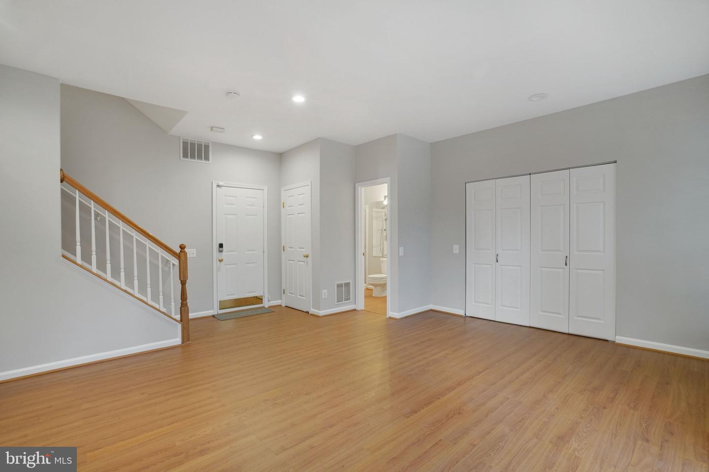 6142 MANCHESTER PARK CIR, ALEXANDRIA, Virginia 22310, 4 Bedrooms Bedrooms, ,3 BathroomsBathrooms,Residential,For sale,6142 MANCHESTER PARK CIR,VAFX2283698 MLS # VAFX2283698