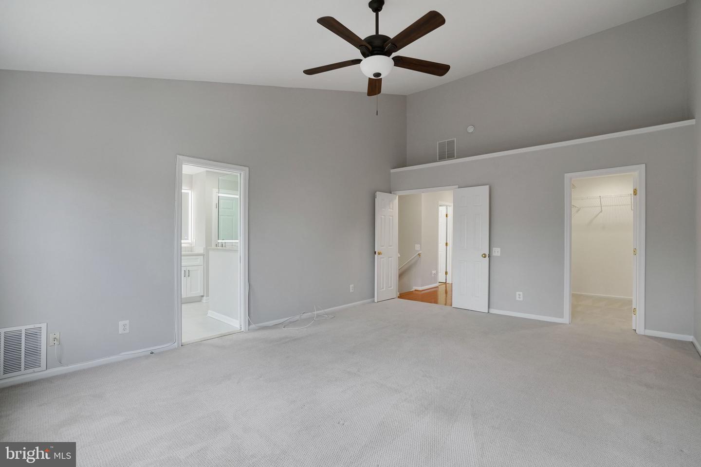 6142 MANCHESTER PARK CIR, ALEXANDRIA, Virginia 22310, 4 Bedrooms Bedrooms, ,3 BathroomsBathrooms,Residential,For sale,6142 MANCHESTER PARK CIR,VAFX2283698 MLS # VAFX2283698