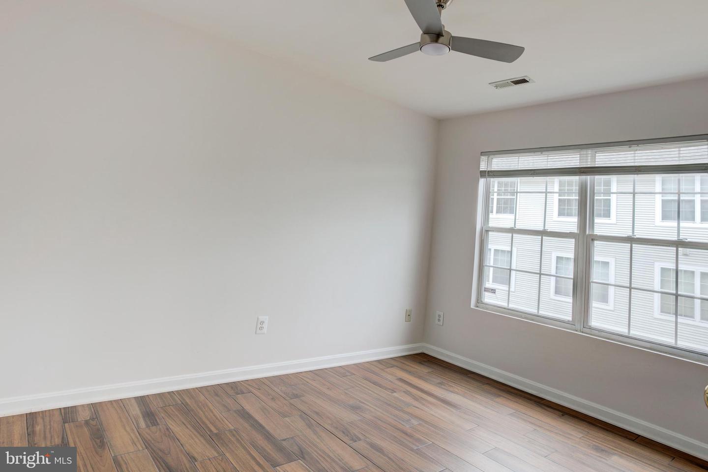 14174 CUDDY LOOP #204, WOODBRIDGE, Virginia 22193, 2 Bedrooms Bedrooms, ,2 BathroomsBathrooms,Residential,For sale,14174 CUDDY LOOP #204,VAPW2109924 MLS # VAPW2109924