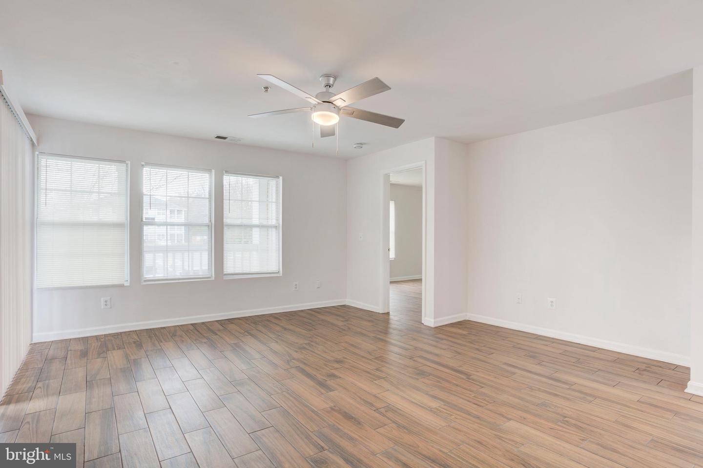 14174 CUDDY LOOP #204, WOODBRIDGE, Virginia 22193, 2 Bedrooms Bedrooms, ,2 BathroomsBathrooms,Residential,For sale,14174 CUDDY LOOP #204,VAPW2109924 MLS # VAPW2109924