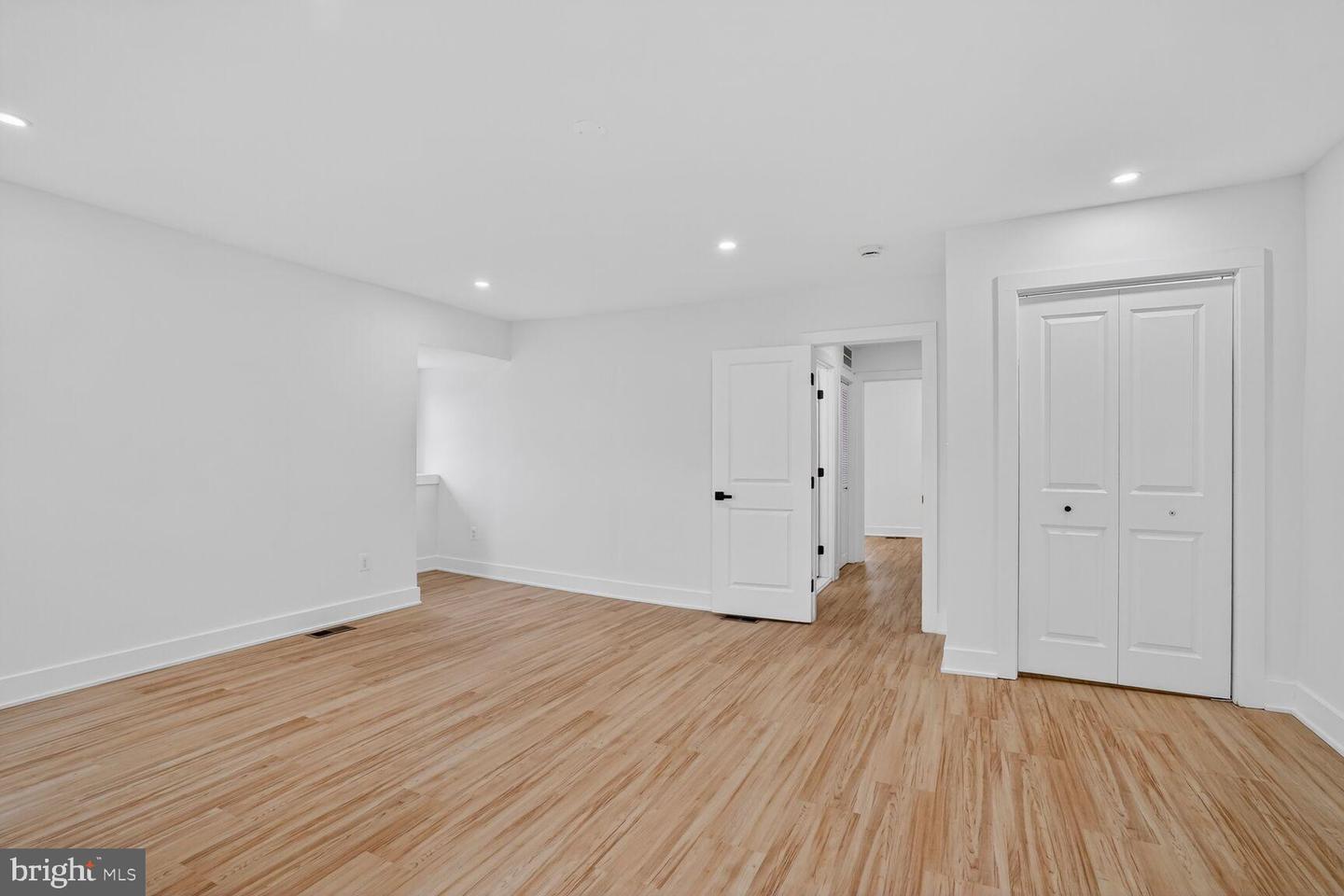 4629 9TH ST NW, WASHINGTON, District Of Columbia 20011, 8 Bedrooms Bedrooms, 13 Rooms Rooms,5 BathroomsBathrooms,Residential,For sale,4629 9TH ST NW,DCDC2239768 MLS # DCDC2239768