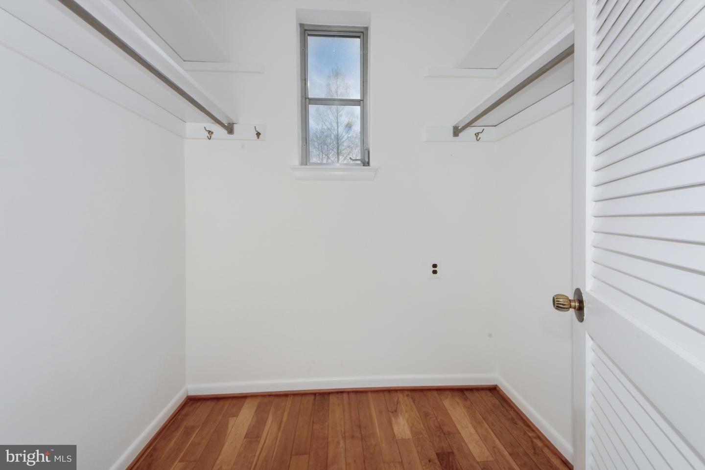 5814 MACARTHUR BLVD NW, WASHINGTON, District Of Columbia 20016, 3 Bedrooms Bedrooms, ,2 BathroomsBathrooms,Residential,For sale,5814 MACARTHUR BLVD NW,DCDC2239796 MLS # DCDC2239796