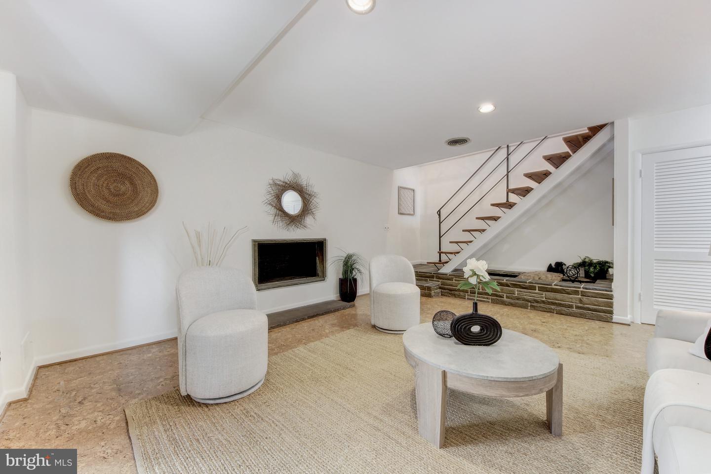 5814 MACARTHUR BLVD NW, WASHINGTON, District Of Columbia 20016, 3 Bedrooms Bedrooms, ,2 BathroomsBathrooms,Residential,For sale,5814 MACARTHUR BLVD NW,DCDC2239796 MLS # DCDC2239796