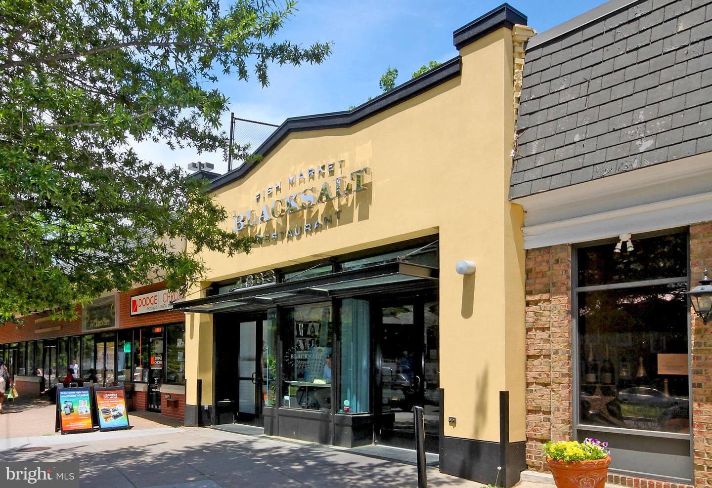 5814 MACARTHUR BLVD NW, WASHINGTON, District Of Columbia 20016, 3 Bedrooms Bedrooms, ,2 BathroomsBathrooms,Residential,For sale,5814 MACARTHUR BLVD NW,DCDC2239796 MLS # DCDC2239796