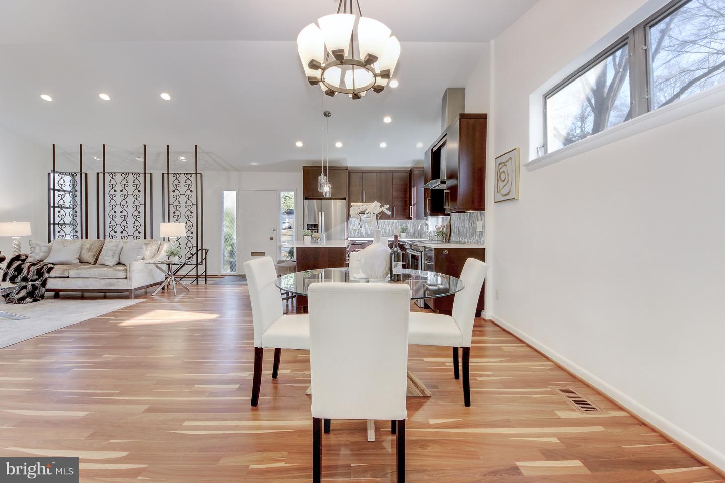 5814 MACARTHUR BLVD NW, WASHINGTON, District Of Columbia 20016, 3 Bedrooms Bedrooms, ,2 BathroomsBathrooms,Residential,For sale,5814 MACARTHUR BLVD NW,DCDC2239796 MLS # DCDC2239796