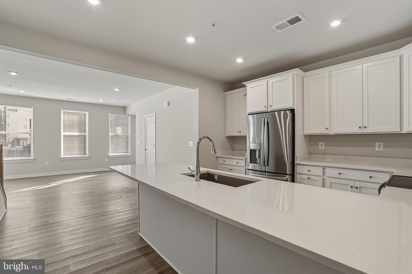 20280 NEWFOUNDLAND SQ, ASHBURN, Virginia 20147, 2 Bedrooms Bedrooms, ,2 BathroomsBathrooms,Residential,For sale,20280 NEWFOUNDLAND SQ,VALO2113478 MLS # VALO2113478