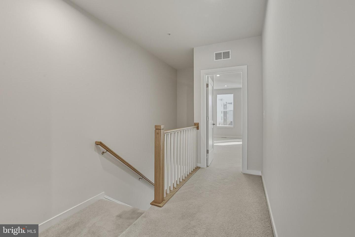 20280 NEWFOUNDLAND SQ, ASHBURN, Virginia 20147, 2 Bedrooms Bedrooms, ,2 BathroomsBathrooms,Residential,For sale,20280 NEWFOUNDLAND SQ,VALO2113478 MLS # VALO2113478