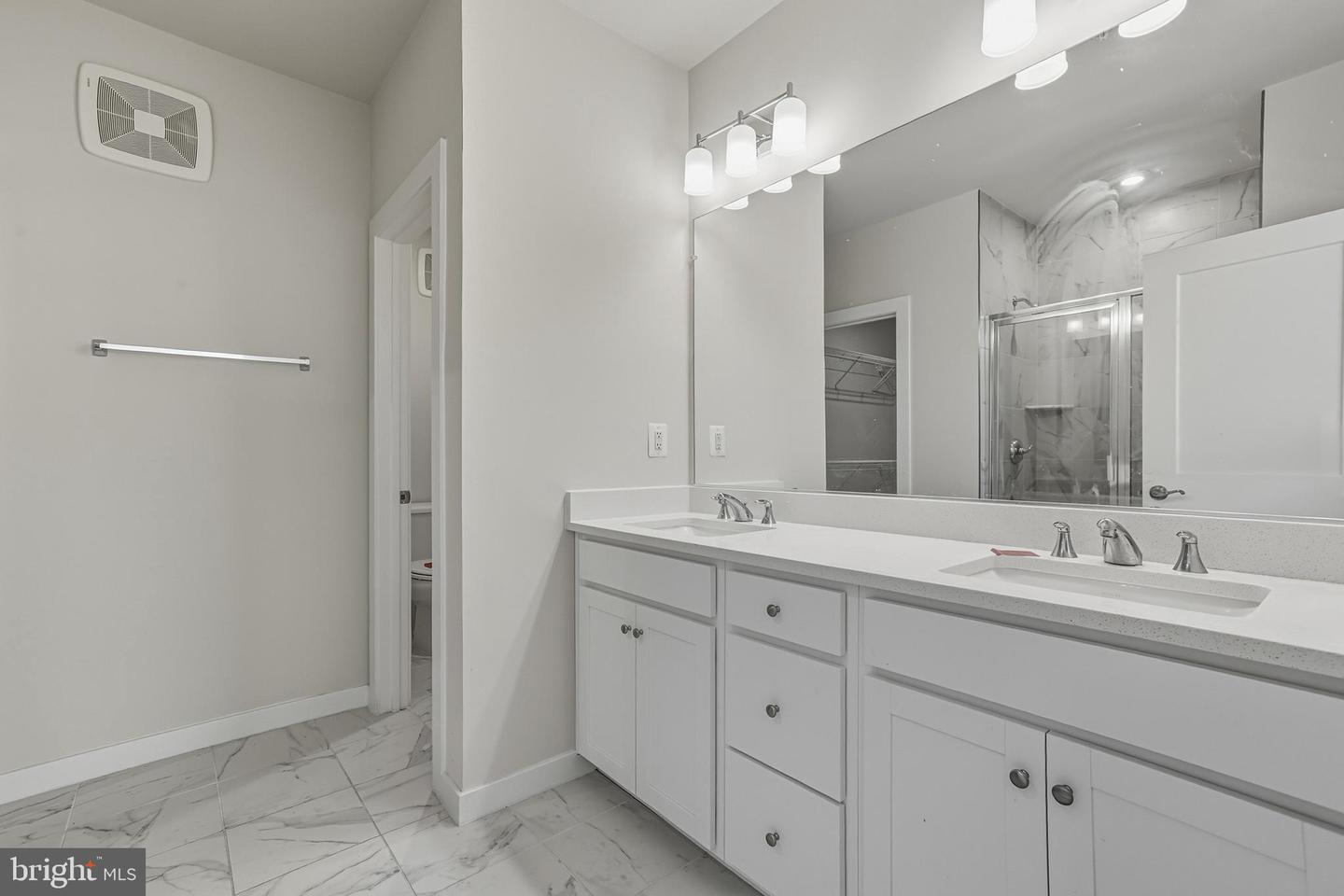 20280 NEWFOUNDLAND SQ, ASHBURN, Virginia 20147, 2 Bedrooms Bedrooms, ,2 BathroomsBathrooms,Residential,For sale,20280 NEWFOUNDLAND SQ,VALO2113478 MLS # VALO2113478