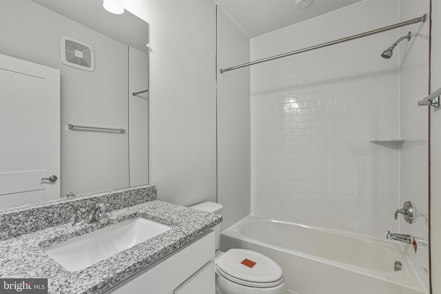 20280 NEWFOUNDLAND SQ, ASHBURN, Virginia 20147, 2 Bedrooms Bedrooms, ,2 BathroomsBathrooms,Residential,For sale,20280 NEWFOUNDLAND SQ,VALO2113478 MLS # VALO2113478