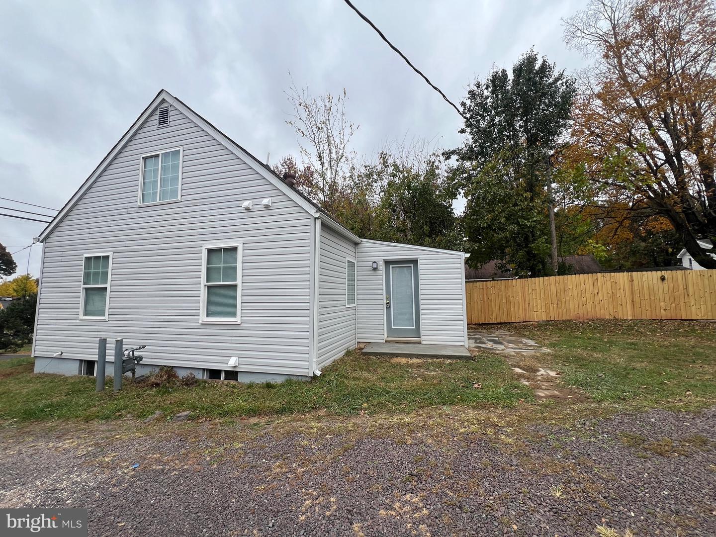 1231 SPERRYVILLE PIKE, CULPEPER, Virginia 22701, 3 Bedrooms Bedrooms, 6 Rooms Rooms,2 BathroomsBathrooms,Residential,For sale,1231 SPERRYVILLE PIKE,VACU2012338 MLS # VACU2012338