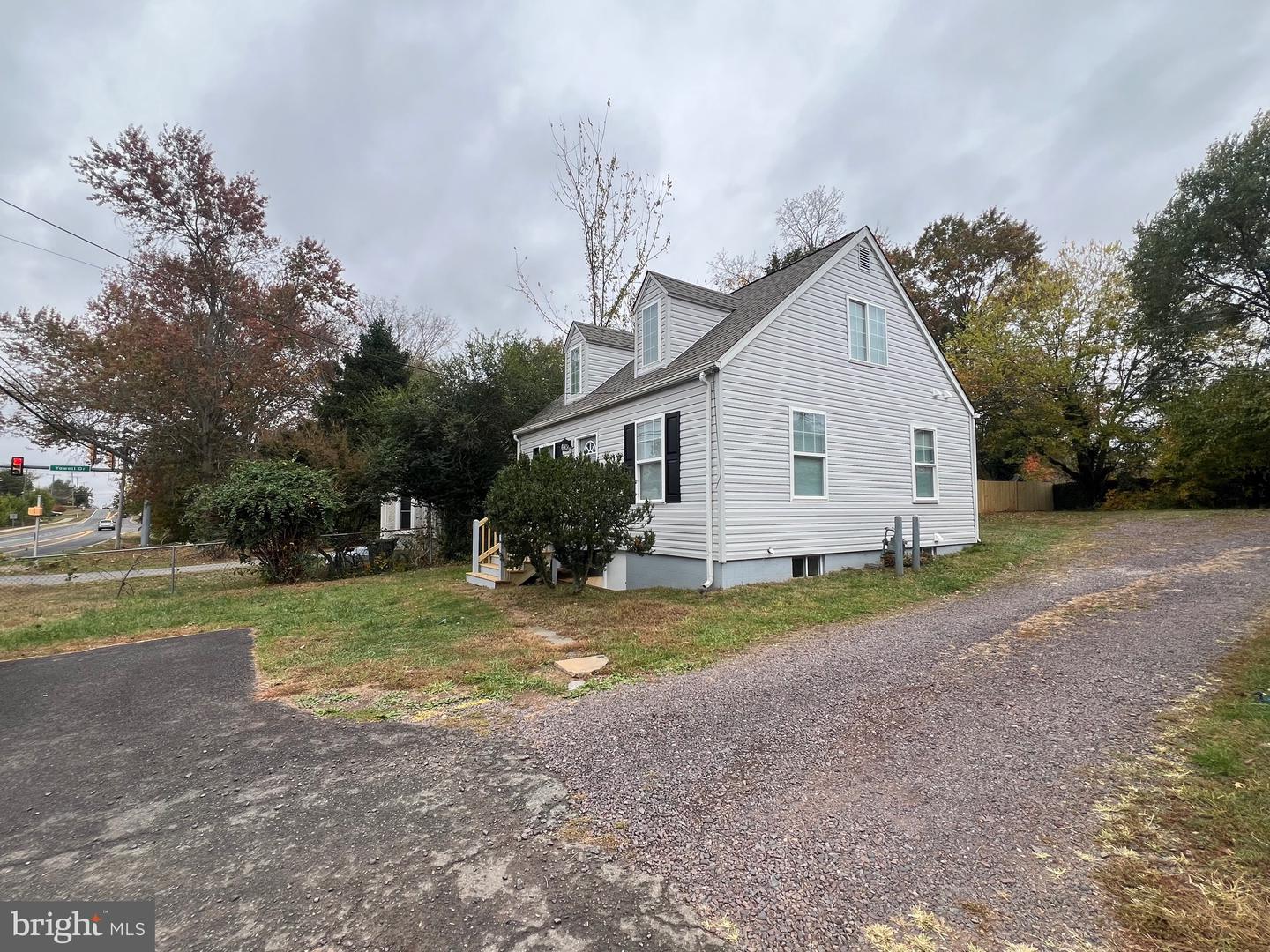 1231 SPERRYVILLE PIKE, CULPEPER, Virginia 22701, 3 Bedrooms Bedrooms, 6 Rooms Rooms,2 BathroomsBathrooms,Residential,For sale,1231 SPERRYVILLE PIKE,VACU2012338 MLS # VACU2012338