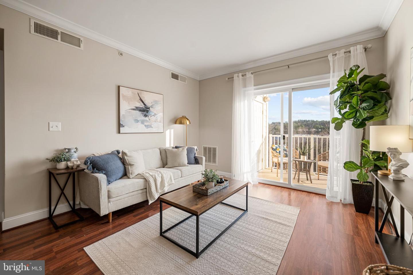 6301 EDSALL RD #323, ALEXANDRIA, Virginia 22312, 1 Bedroom Bedrooms, 2 Rooms Rooms,1 BathroomBathrooms,Residential,For sale,6301 EDSALL RD #323,VAFX2284678 MLS # VAFX2284678 6301 EDSALL RD #323, ALEXANDRIA, Virginia 22312, 1 Bedroom Bedrooms, 2 Rooms Rooms,1 BathroomBathrooms,Residential,For sale,6301 EDSALL RD #323,VAFX2284678 MLS # VAFX2284678